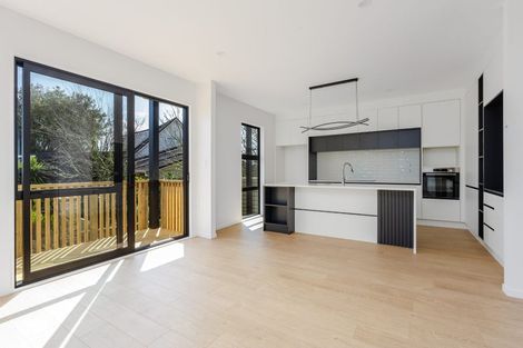 Photo of property in 142 Moore Street, Hillcrest, Auckland, 0627