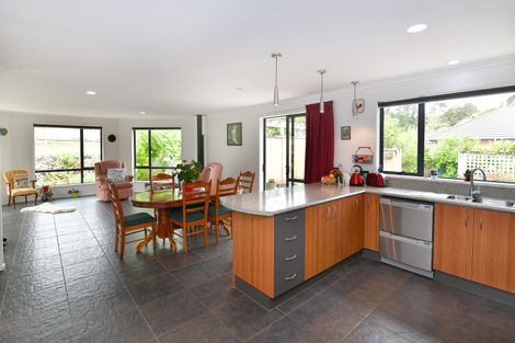 Photo of property in 8 Puhoi Close, Puhoi, Warkworth, 0994