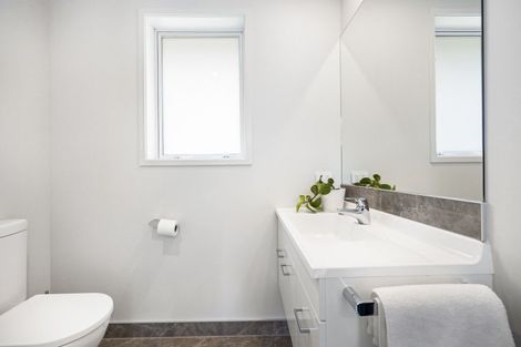 Photo of property in 147c Portsmouth Road, Bombay, 2675