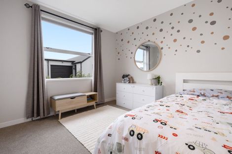 Photo of property in 2 Chain Place, Papamoa, 3118