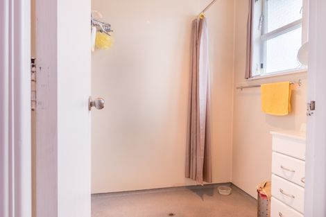 Photo of property in 58 Sunnyvale Road, Massey, Auckland, 0614