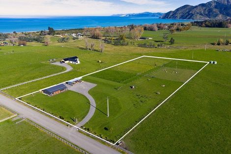 Photo of property in 12 Te Ao Wharepapa Lane, Peketa, Kaikoura, 7373
