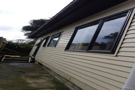 Photo of property in 28 Miriam Corban Heights, Henderson, Auckland, 0612