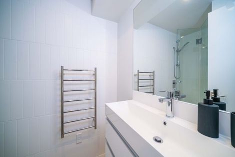 Photo of property in 4/100 Office Road, Merivale, Christchurch, 8014