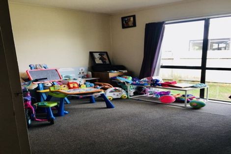 Photo of property in 9 Pukeko Street, Paraparaumu, 5032