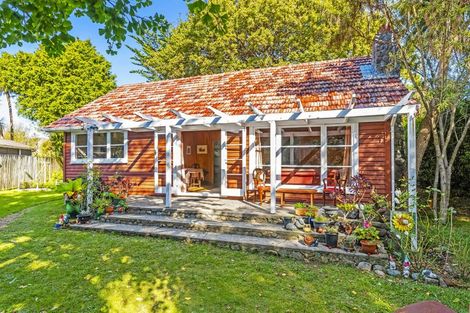 Photo of property in 13 Kauri Road, Waikanae, 5036