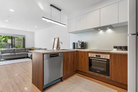 Photo of property in 9/237 Swanson Road, Henderson, Auckland, 0610