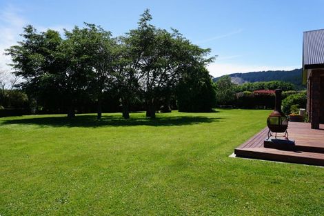 Photo of property in 66 Pohutukawa Drive, Levin, 5571