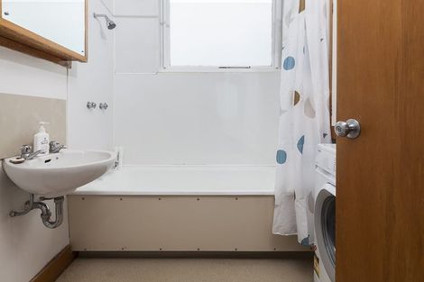 Photo of property in 21 Newbridge Place, Ilam, Christchurch, 8041