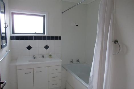 Photo of property in 1/24 Frank Evans Place, Henderson, Auckland, 0610