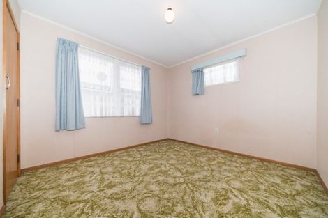 Photo of property in 18 Ellesmere Crescent, Highbury, Palmerston North, 4412