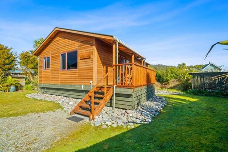 Photo of property in 4 Russell Street, Okarito, Whataroa, 7886