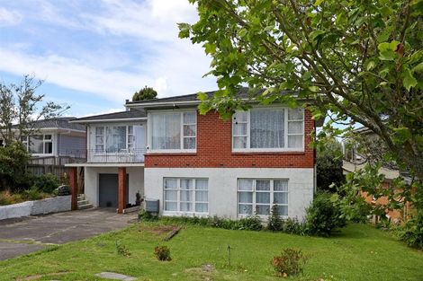 Photo of property in 4247 Great North Road, Glendene, Auckland, 0602