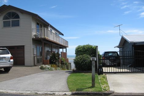 Photo of property in 26b Crispe Road, Clarks Beach, 2122