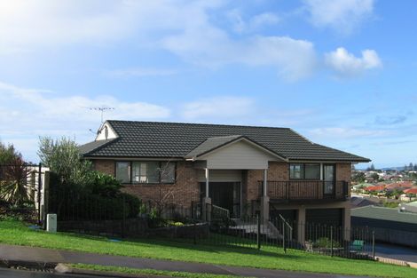 Photo of property in 125 Grovenor Drive, Orewa, 0931