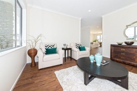 Photo of property in 1 Fred White Drive, Kumeu, 0810