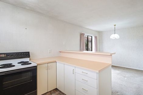 Photo of property in 2/280b Sawyers Arms Road, Bishopdale, Christchurch, 8053