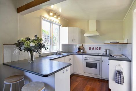 Photo of property in 2 Garrison Street, Carterton, 5713