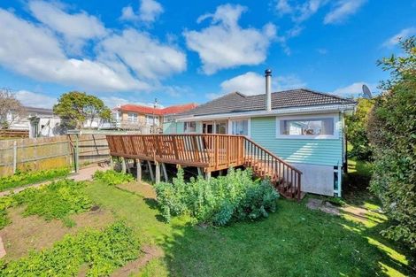 Photo of property in 65 Birkdale Road, Birkdale, Auckland, 0626