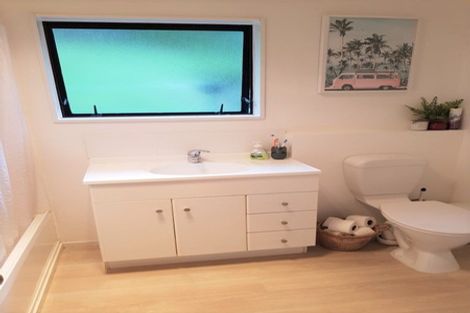 Photo of property in 64 Albatross Close, Whitby, Porirua, 5024