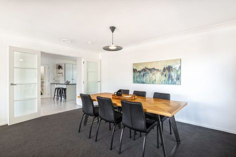 Photo of property in 11 The Close, Greenhithe, Auckland, 0632