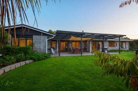 Photo of property in 1343 Kahikatea Flat Road, Kaukapakapa, 0871