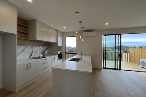 Photo of property in 17 Puihi Crescent, Massey, 0614