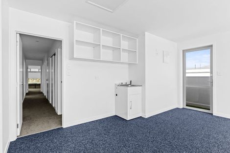 Photo of property in 104 Kaurinui Crescent, One Tree Point, 0118