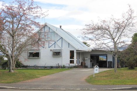 Photo of property in 35 Dusky Street, Te Anau, 9600