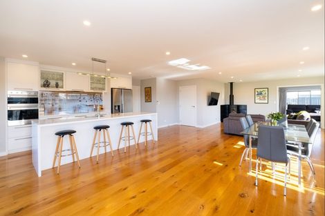 Photo of property in 11 Kaituna Place, Te Awa, Napier, 4110