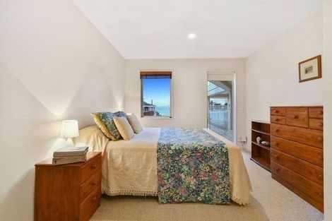 Photo of property in 33a Manly Esplanade, Browns Bay, Auckland, 0630