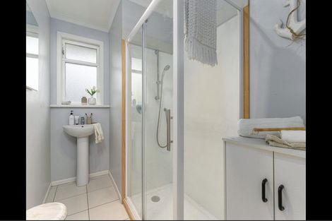 Photo of property in 52 Fergusson Street, Solway, Masterton, 5810