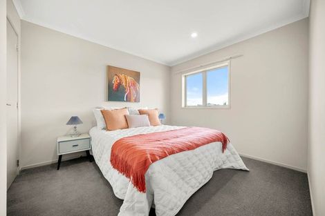 Photo of property in 9 Horizon View Road, Oteha, Auckland, 0632