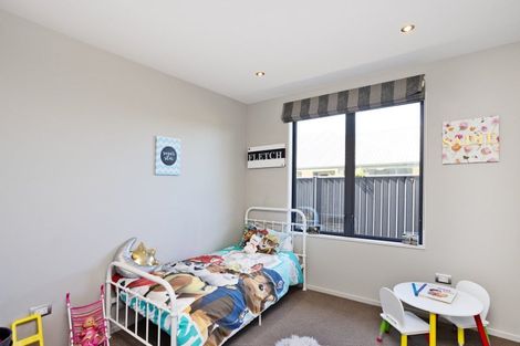 Photo of property in 11 Northside Drive, Waikiwi, Invercargill, 9810