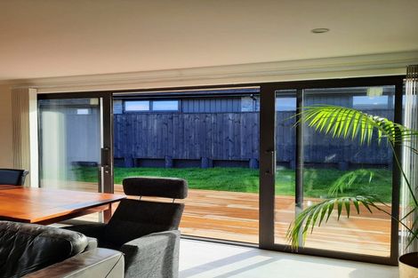 Photo of property in 5 Omahuru Road, Glenbrook, 2681