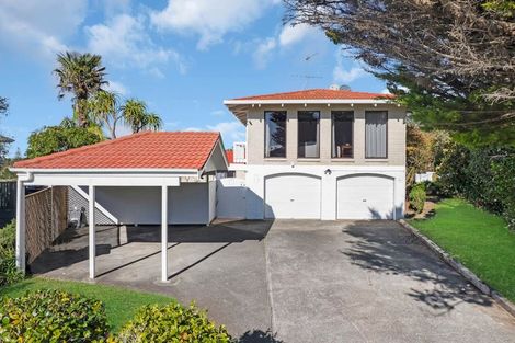 Photo of property in 2 Sandford Street, Campbells Bay, Auckland, 0630