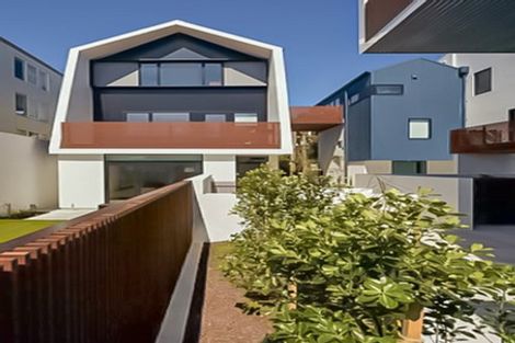 Photo of property in 76 Brougham Street, Mount Victoria, Wellington, 6011