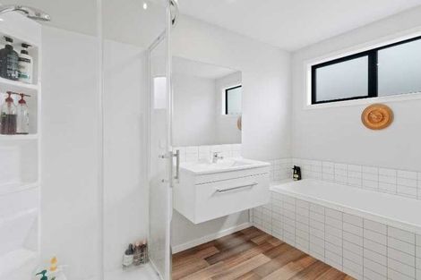 Photo of property in 53 Howden Drive, Jacks Point, 9371