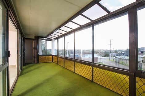 Photo of property in 9 View Road, Shelly Park, Auckland, 2014