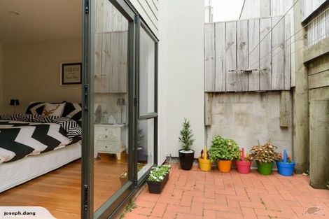 Photo of property in Vein & Skin, 6/38a Roxburgh Street, Mount Victoria, Wellington, 6011