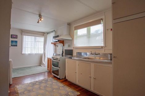 Photo of property in 6 Camden Street, Vogeltown, New Plymouth, 4310