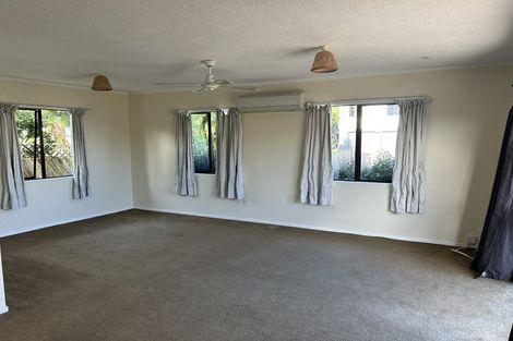 Photo of property in 14 Barrow Place, Te Puke, 3119