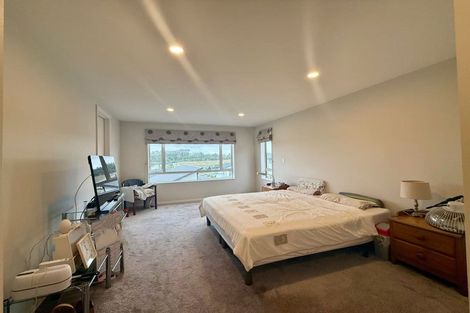 Photo of property in 249 West Hoe Heights, Orewa, 0931