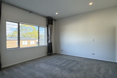 Photo of property in 22 Sunshine Boulevard, Sunnyvale, Auckland, 0612
