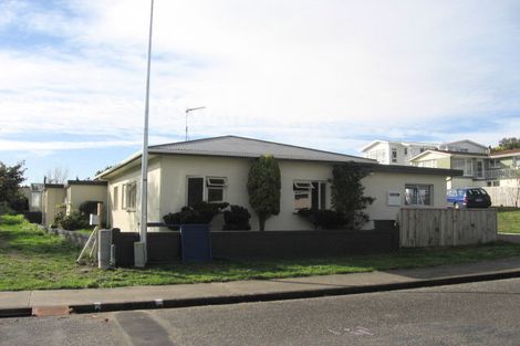 Photo of property in 2 Huia Road, Raumati Beach, Paraparaumu, 5032