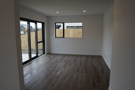 Photo of property in 36 Black Beech Crescent, Takanini, 2110