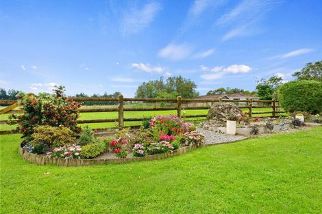 Photo of property in 921 State Highway 1, Te Horo, Otaki, 5581