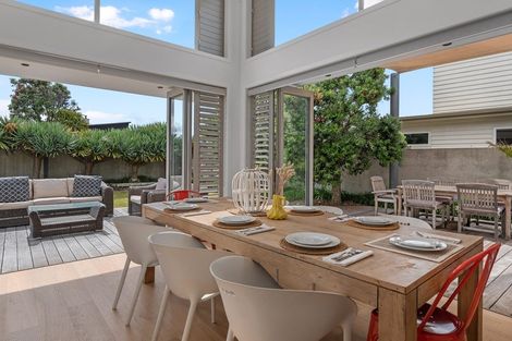 Photo of property in 9 Paraoa Crescent, Omaha, 0986