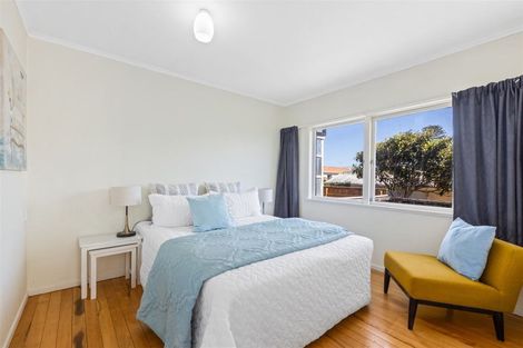 Photo of property in 1/134 Onewa Road, Northcote, Auckland, 0627