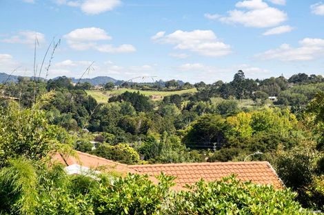 Photo of property in 310 Glengarry Road, Glen Eden, Auckland, 0602